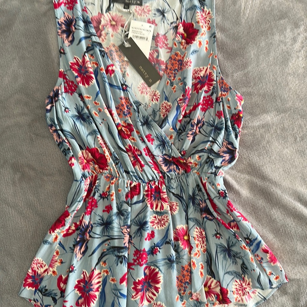 NWT peplum top